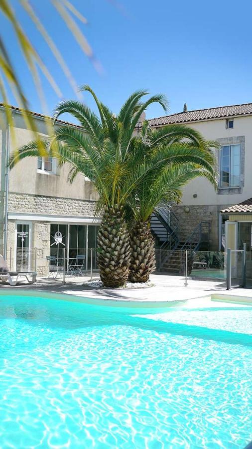 Hotel Le Square Saint-Pierre-d'Oleron Kültér fotó