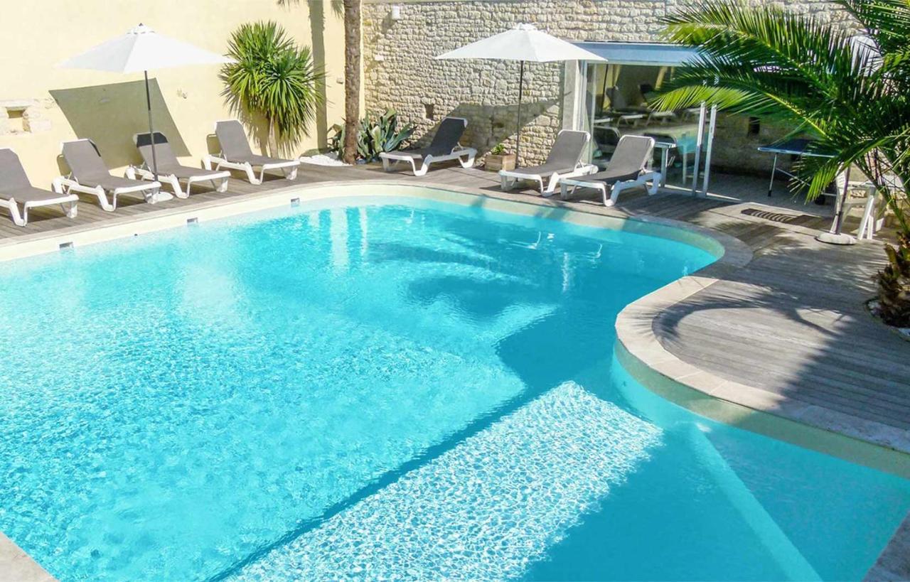 Hotel Le Square Saint-Pierre-d'Oleron Kültér fotó