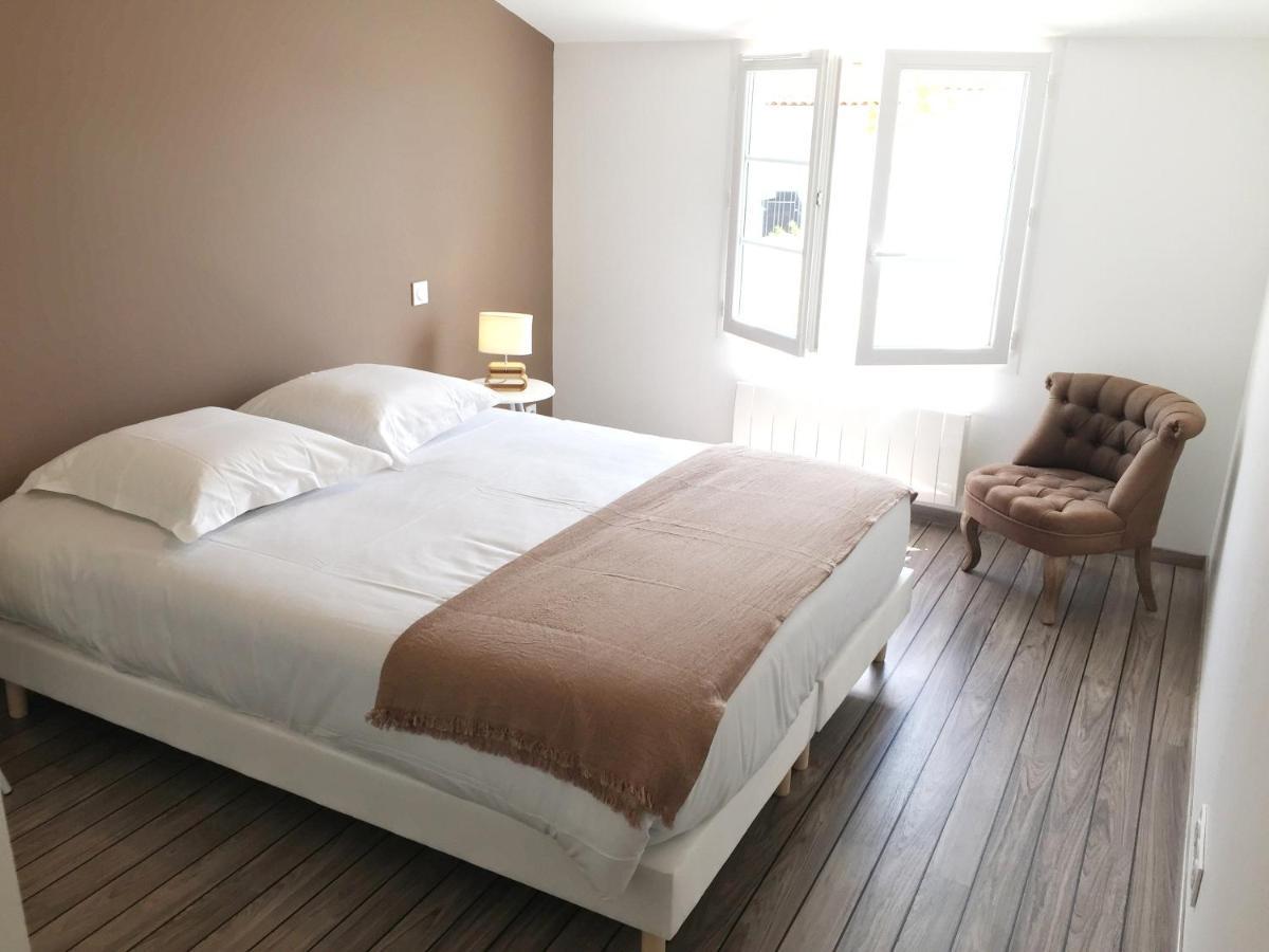Hotel Le Square Saint-Pierre-d'Oleron Kültér fotó