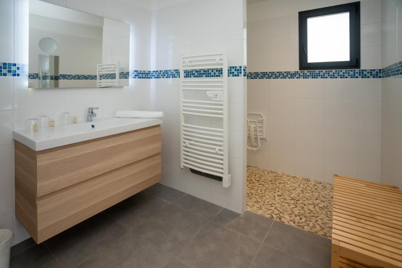 Hotel Le Square Saint-Pierre-d'Oleron Kültér fotó