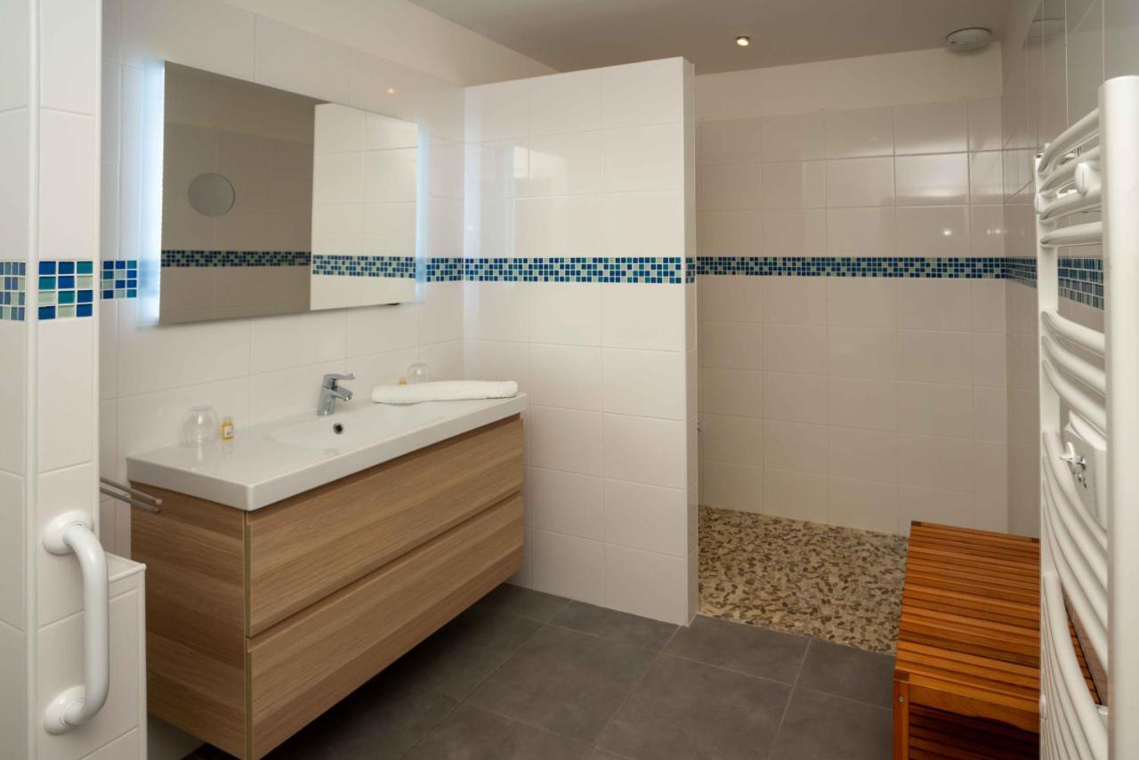 Hotel Le Square Saint-Pierre-d'Oleron Kültér fotó
