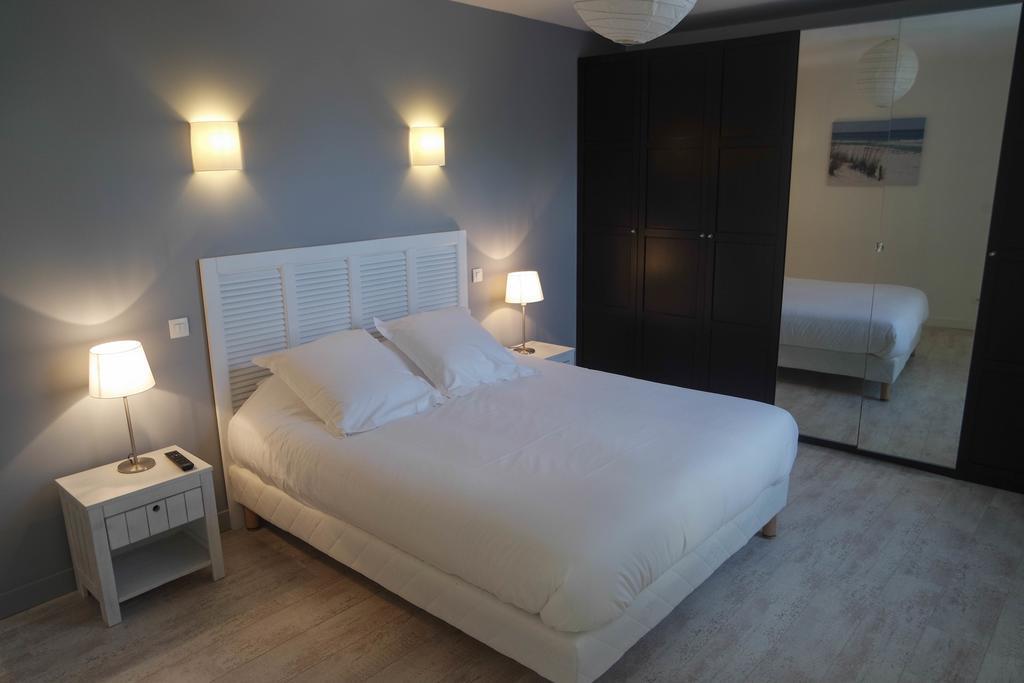 Hotel Le Square Saint-Pierre-d'Oleron Kültér fotó