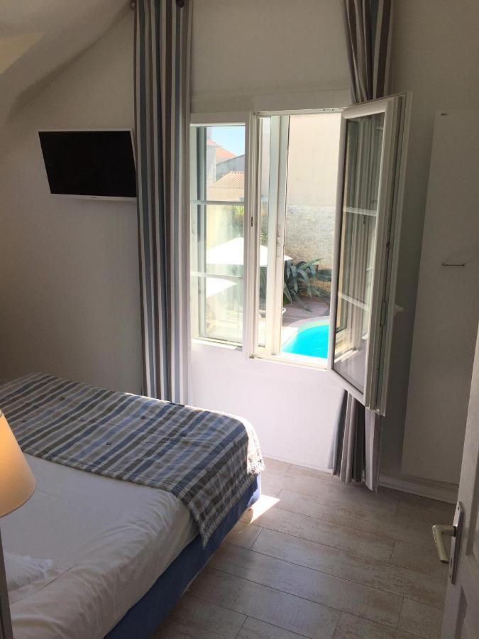 Hotel Le Square Saint-Pierre-d'Oleron Kültér fotó